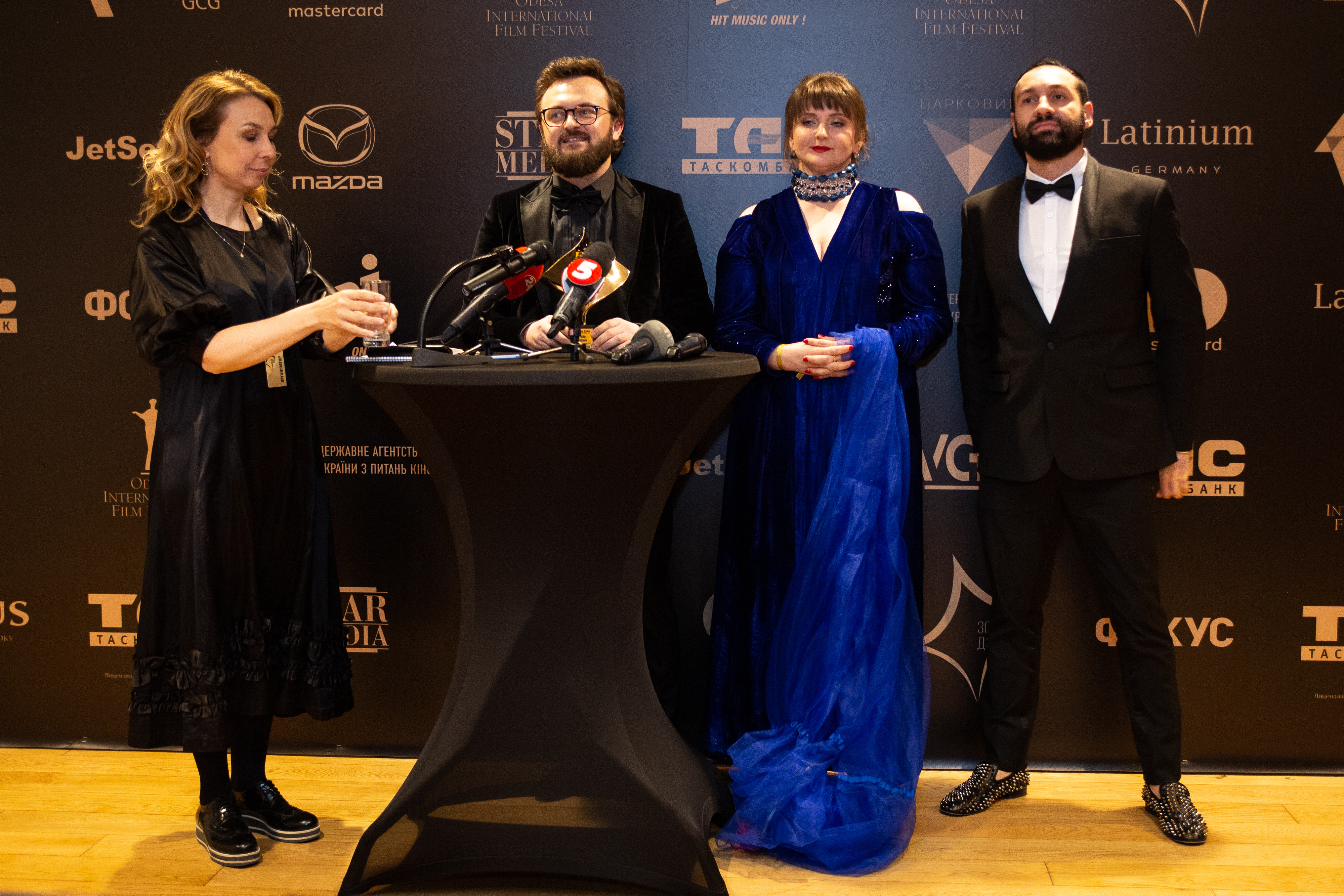 Церемонія вручення нагород Третьої Національної кінопремії 