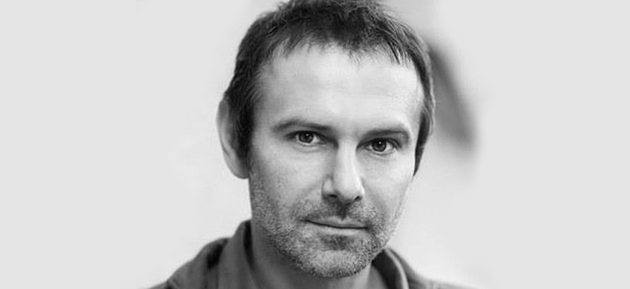У прямому ефірі онлайн-церемонії він виконає акустичну версію пісні "Перевал" гурту "Океан Ельзи", яка стала саундтреком до фільму “Захар Беркут” і є номінантом премії в номінації “Найкраща пісня”